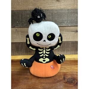 Hallmark Hokey Pokey 10" Skeleton Singing Animated Plush Halloween Glows In Dark